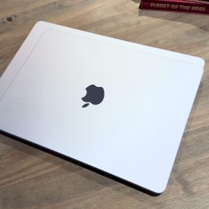 MACBOOK AIR